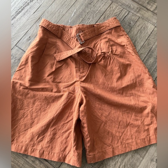 Uniqlo Linen Blend Belted Culotte Shorts, size medium - Picture 4 of 8